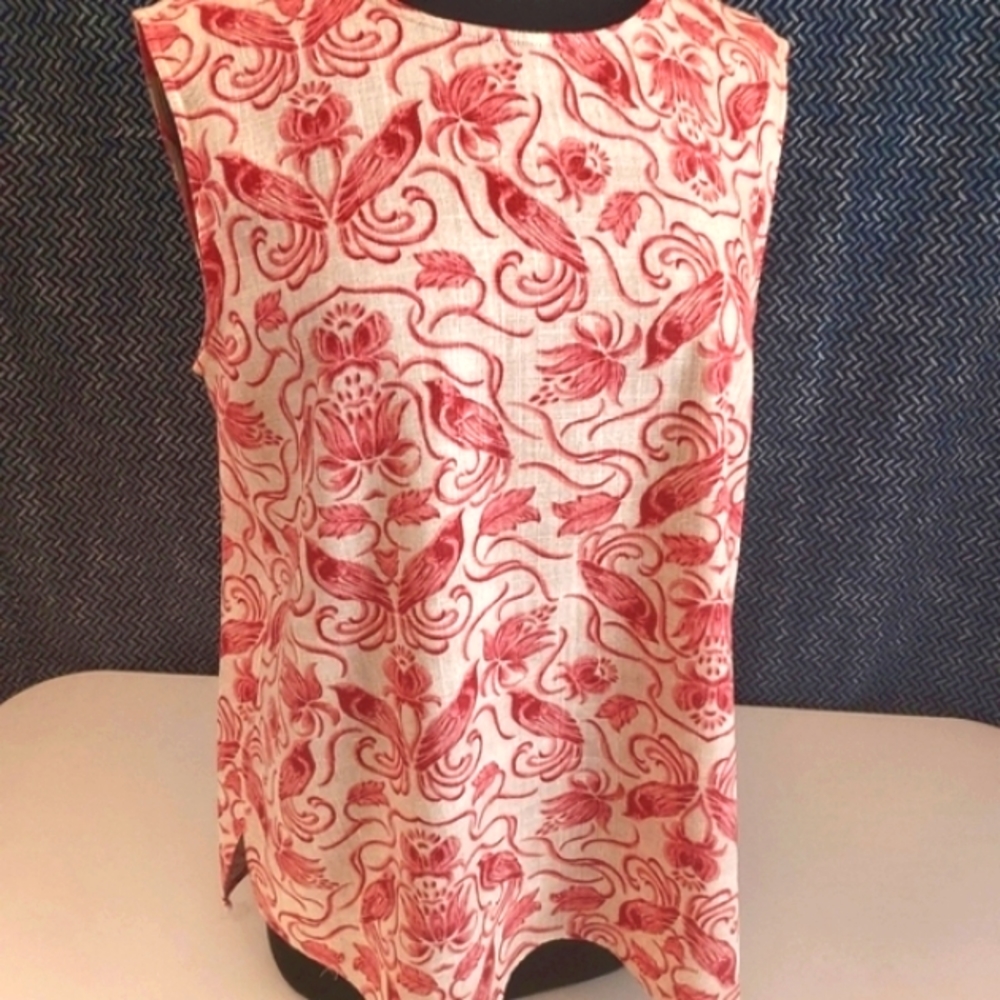 Chelsea and Theodore floral print sleeveless blouse, coral and tan color, sz L,